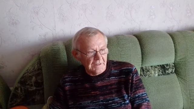 Виктор Повалихин читает стихотворение Есенина смотреть онлайн