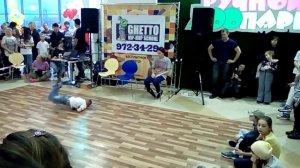 Брейк данс мальчишки 7 лет????????