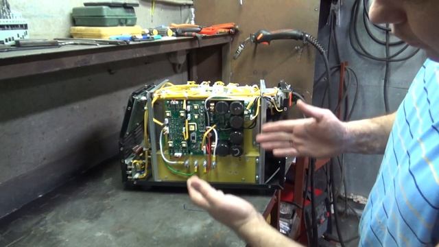 Обзор сварочного инвертора NEON ВД 201 АД AC,DC смотреть онлайн