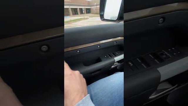 2023 Land Rover Defender - Quick Look смотреть онлайн