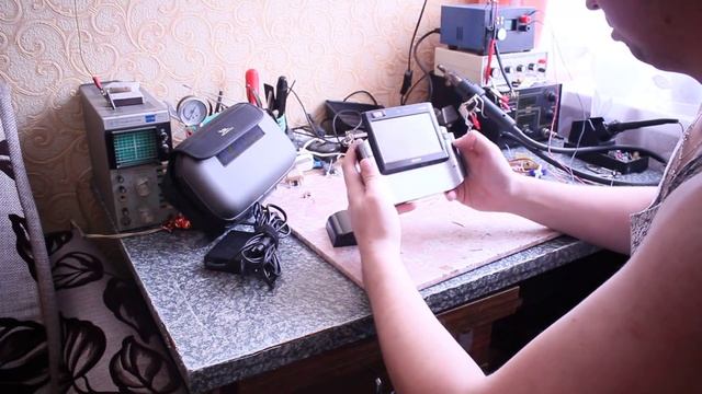 распаковка посылки с "инструментом" смотреть онлайн