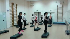 Степ-аэробика. Хореографическая комбинация на степе_8