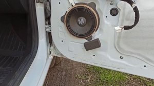 Замена динамиков МОМО в Renault Logan на динамики DL Audio Raven 165