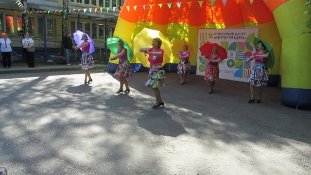 Танец "Шутка". Фестиваль "Московское долголетие" в КЦ Интеграция 18.05.2023 смотреть онлайн