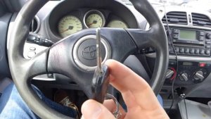 Тойота Рав4 изготовление дубликата чип ключа зажигания Рав 4 Rav Toyota rav4 Remote key programming