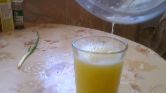 Как выпить лимонный сок ? смотреть онлайн