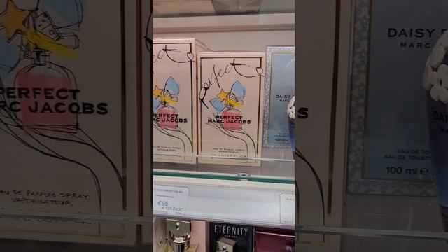 Обзор парфюма из Дьюти Фри аэропорта Внуково 🛍 Россия 🇷🇺 #путешествие #аэропорт #внуково #дьютифр