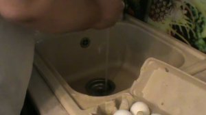 Как мыть яйца перед употреблением