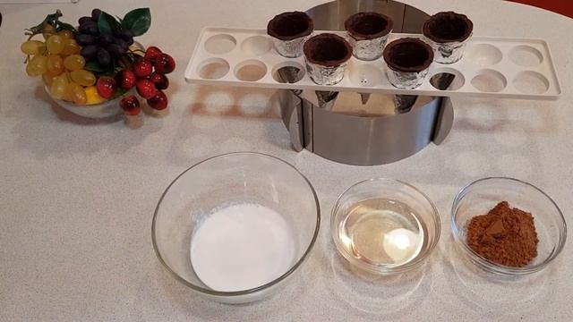 Шоколадно-банановое мороженое в хрустящем вафельном рожке. смотреть онлайн