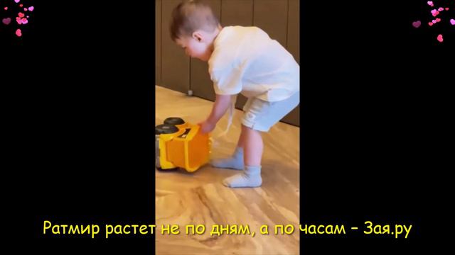 Анастасия Решетова удивлена как быстро растет ее годовалый сын от Тимати смотреть онлайн