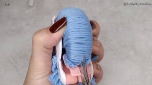 ? Как за 15 минут сделать помпон для шапки имея пряжу о острые ножницы?
