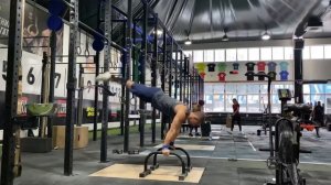 Как стать в стойку на брусьях?! Стойка на руках. Брусья махи. Базовая гимнастика.