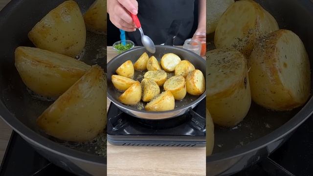 Depois que descobri essa receita, eu só quero comer batatas assim!