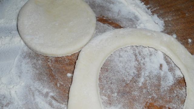 Булочки с вареньем в духовке