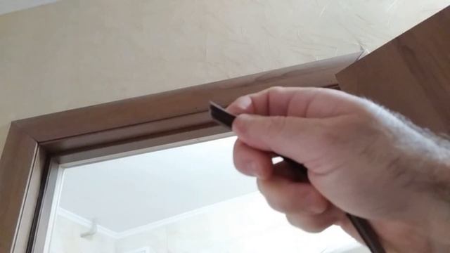Как наклеить уплотнитель на дверь правильно