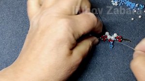 НЕЖНОЕ КОЛЬЕ из бусин и бисера. Нарядное праздничное украшение.