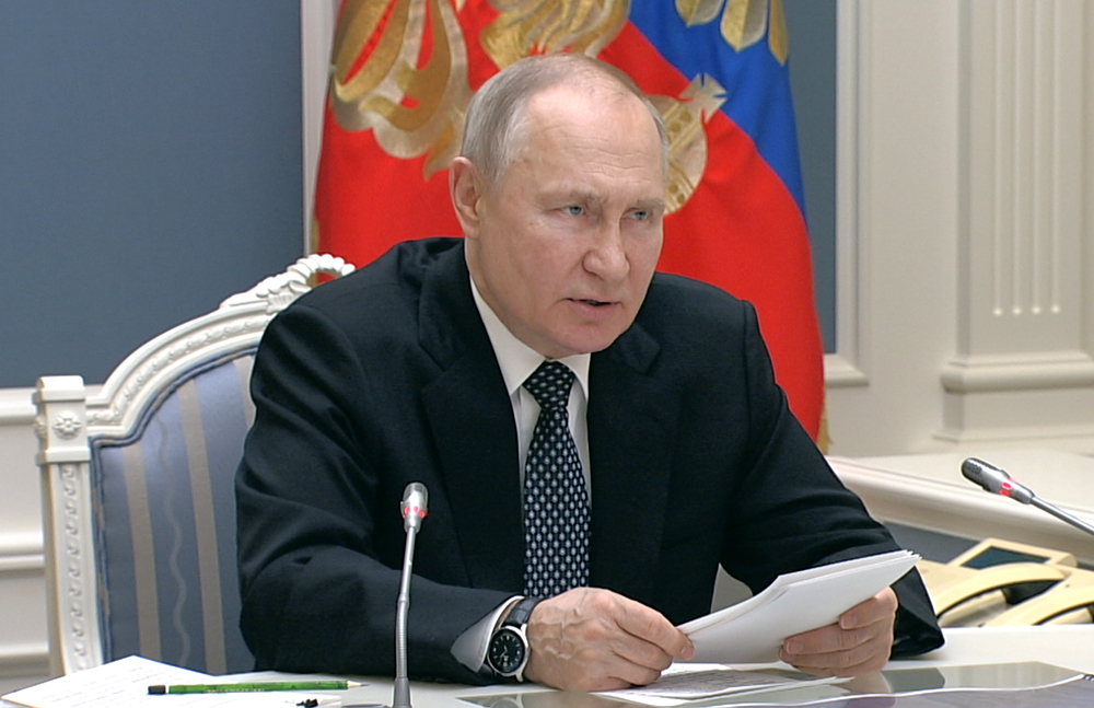 Путин: российские бойцы сражаются с прямыми последователями нацизма на Украине / События на ТВЦ