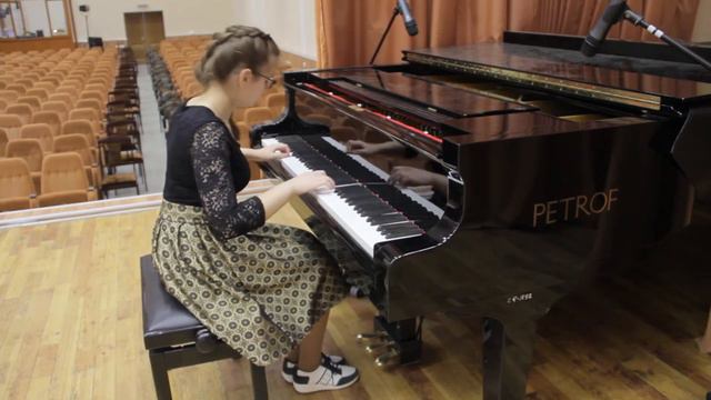 "Маленькая двухголосная фуга до минор" И.С Бах смотреть онлайн