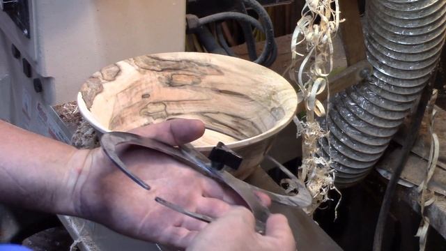 #188 Woodturning a Green Ambrosia Maple Bowl смотреть онлайн