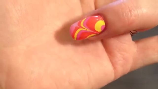 How To Produce Water Marbling Nail Art With Nail Polish (CND VINYLUX) смотреть онлайн