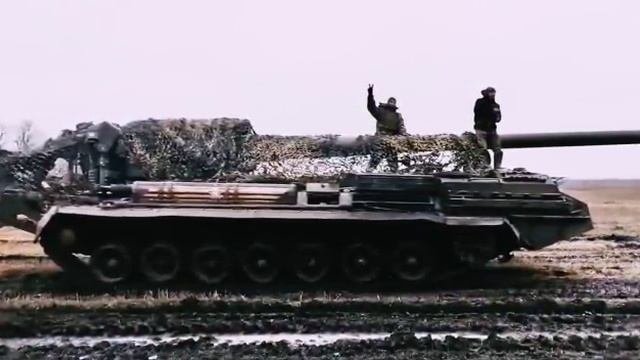 защитникам