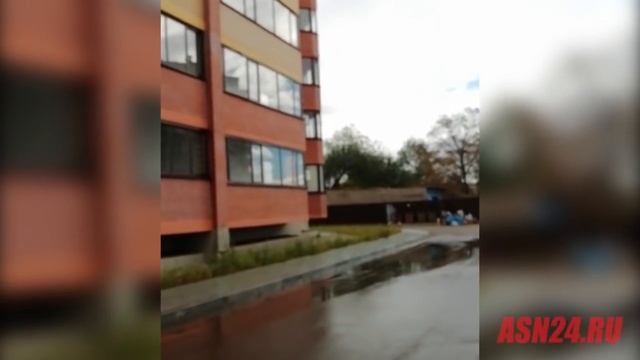 Жительница благовещенской многоэтажки устроила соседям тропический душ смотреть онлайн