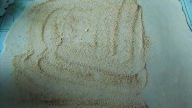 Яблочный штрудель из слоеного теста. Рецепт смотреть онлайн