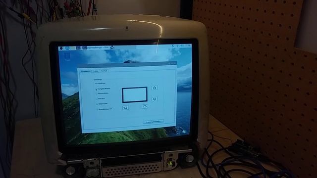 Adjusting the iMac G3 monitor with a java based Display properties ...