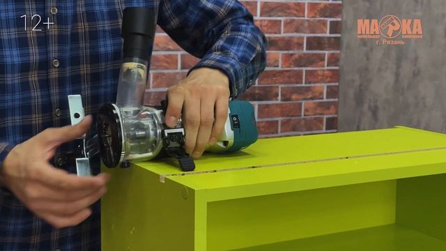 Как врезать ПОДСВЕТКУ на кухне СВОИМИ РУКАМИ? LED (светодиодная) лента с датчиком движения смотреть онлайн