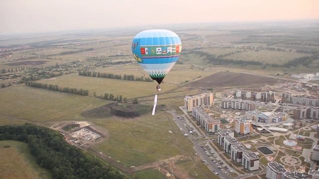 Участники фестиваля «Небосвод Белогорья» пролетели на аэростатах над Белгородом смотреть онлайн