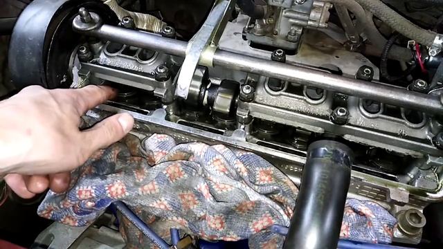 Регулировка клапанов в двигателе ВАЗ 2108-2115. Подробно..mp4 смотреть онлайн