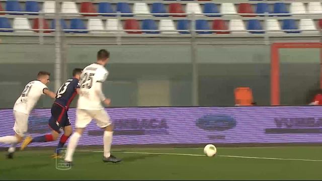 Crotone-Spezia, il video смотреть онлайн