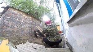 Забор из шифера своими руками || Как правильно сделать забор || Какой забор между соседями делать