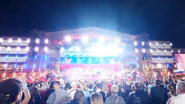 Огненно-Пиротехническое шоу на фестивале "Три цвета Российского стяга", Санкт-Петербург