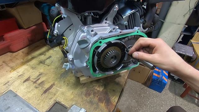 Устройство редуктора с автоматическим сцеплением для двигателей типа Лифан. Цены расходников. смотреть онлайн