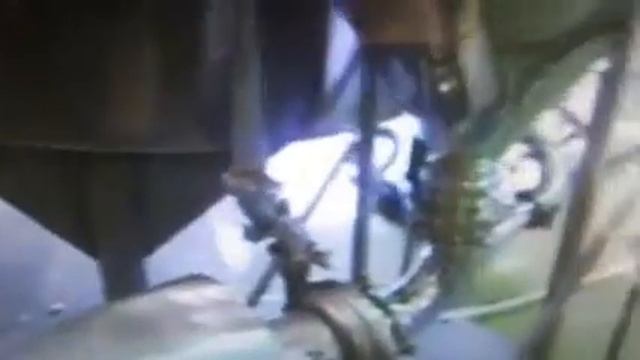 Засыпка сахара в воронку для растворения и перекачки насосом смотреть онлайн