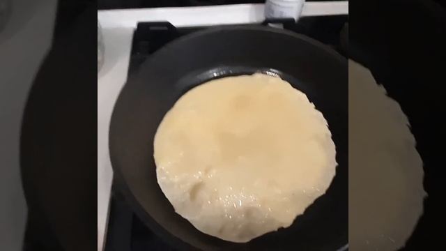 Как приготовить блины на молоке.  Рецепт вкусных пышных блинов