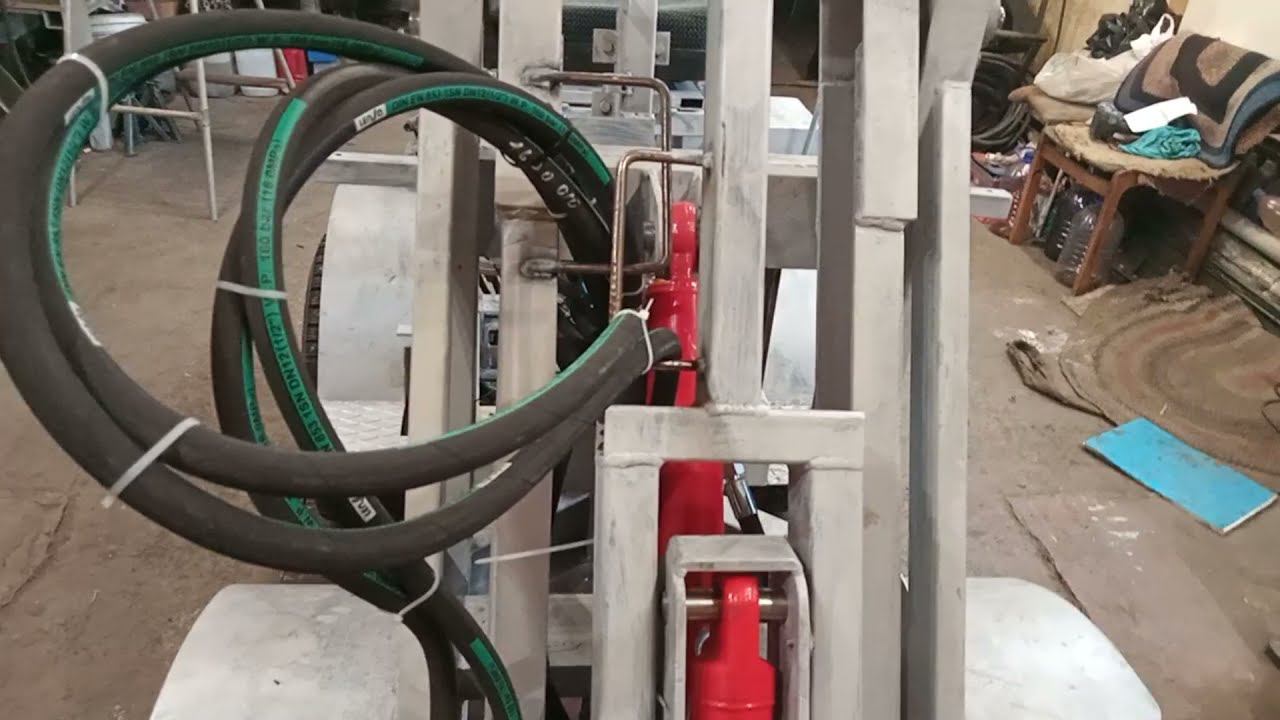 Сборка МИНИ ПОГРУЗЧИКА / Часть 6 смотреть онлайн