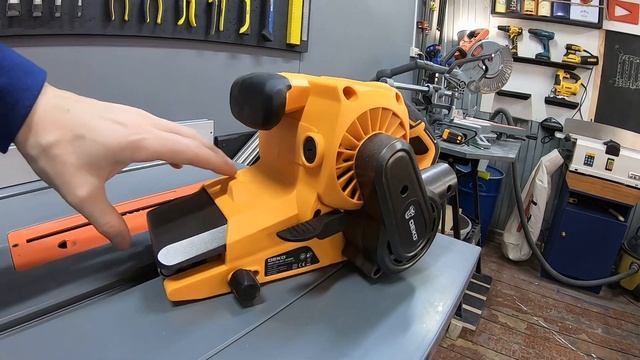 ПОДРАЛСЯ ОПЯТЬ!?? Снегоуборщик электрический Carver STE 2146.  DEKO Шлифмашина ленточная. В деревне