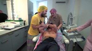 Парни пробуют РОЖАТЬ