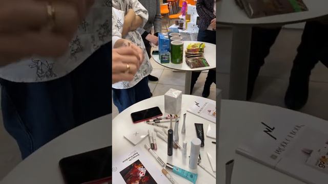 Про декоративную косметику TEN X смотреть онлайн