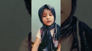 3 летная девочка читает суры коран