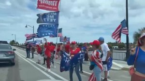 Сторонники Трампа выступили в его поддержку во Флориде