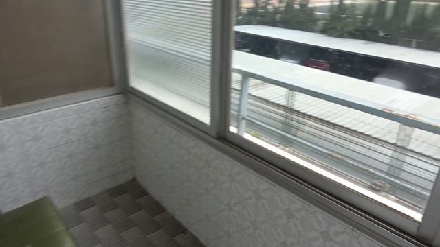 Недорого 43,000 € продажа пятикомнатной квартиры в Аликанте, Испания, рядом с парком Lo Morant смотреть онлайн