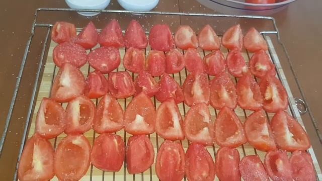 ВЯЛЕНЫЕ ПОМИДОРЫ С РОЗМАРИНОМ И ЧЕСНОКОМ!!!