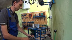 Самодельный ленточный шлифовальный станок с осциллирующим движением