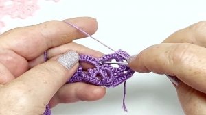 Шикарный узор крючком   " Нарцисс " вяжется просто , выглядит ослепительно !