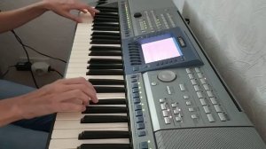 Прекрасное далёко - из к/ф "Гостья из будущего" - на синтезаторе