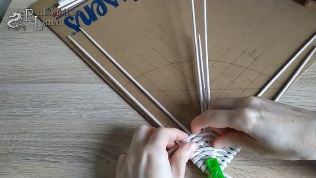 Угловое донышко из газетных трубочек Мастер класс!!! Дно углом смотреть онлайн