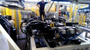 Автоматическая линия для производства алюминиевой стремянки